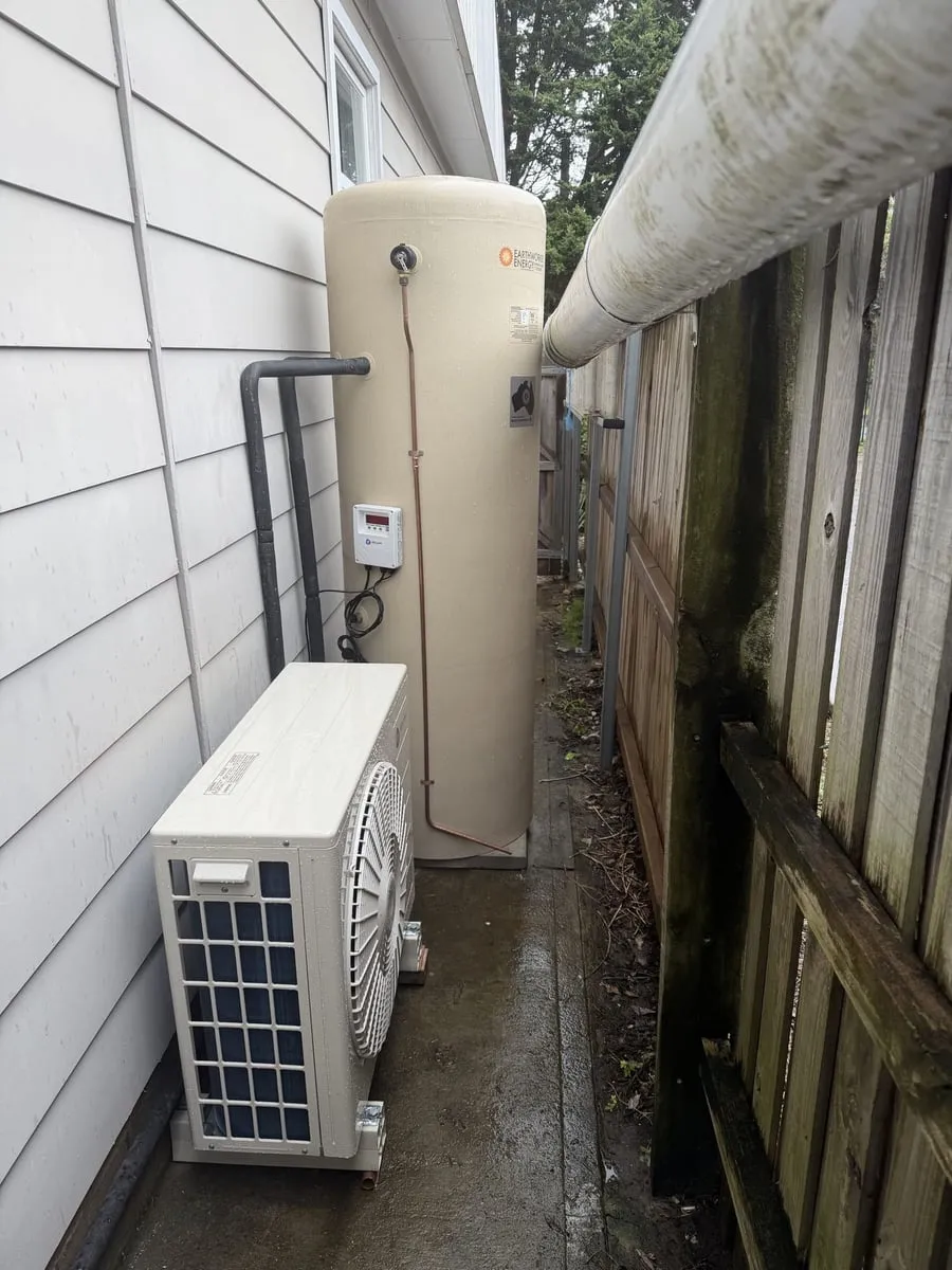 Reclaim Energy CO2 heat pump and stainless steel tank installed in Dee Why