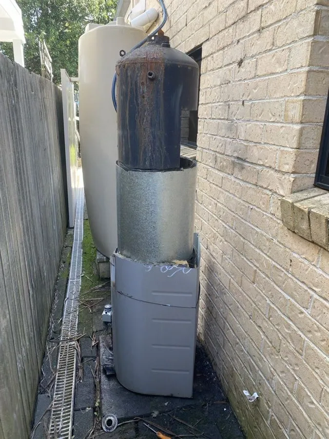 Emergency Hot Water (Burst 400L Rheem)
